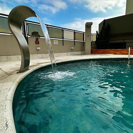 Flat Cosmopolitan Praia Com Estacionamento Gratis - Gonzaga - Andar Alto Santos  Exterior photo