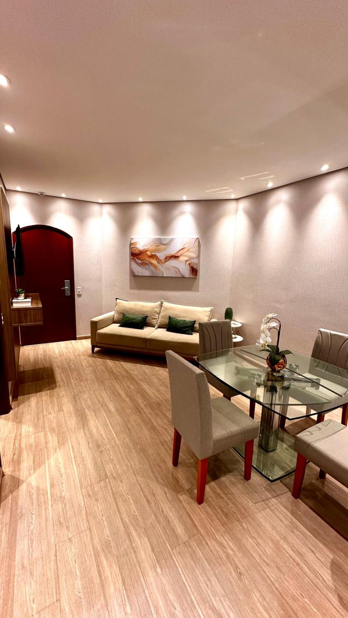 Flat Cosmopolitan Praia Com Estacionamento Gratis - Gonzaga - Andar Alto Santos  Exterior photo